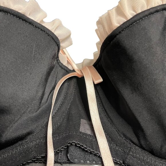 Victoria Secret Push Up Bra 36C Ruffle Detail Underwire Black Pink Trim - Picture 3 of 7